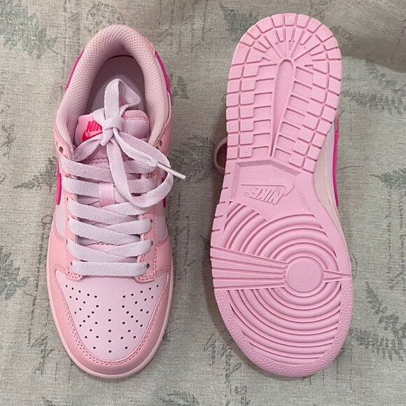 Nike Dunk Low Triple Pink - Picture 8 of 8